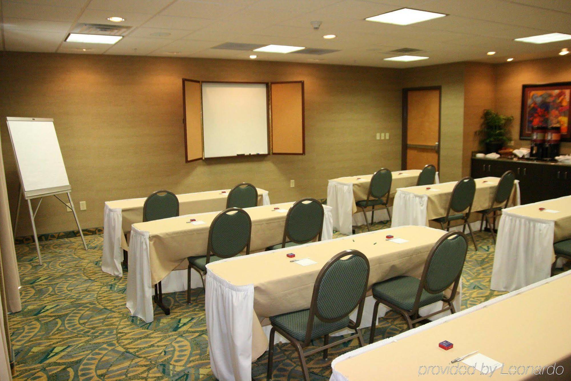 Hampton Inn & Suites Birmingham Airport Area Irondale Konforlar fotoğraf